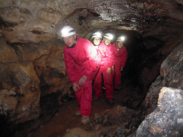  Caving 
